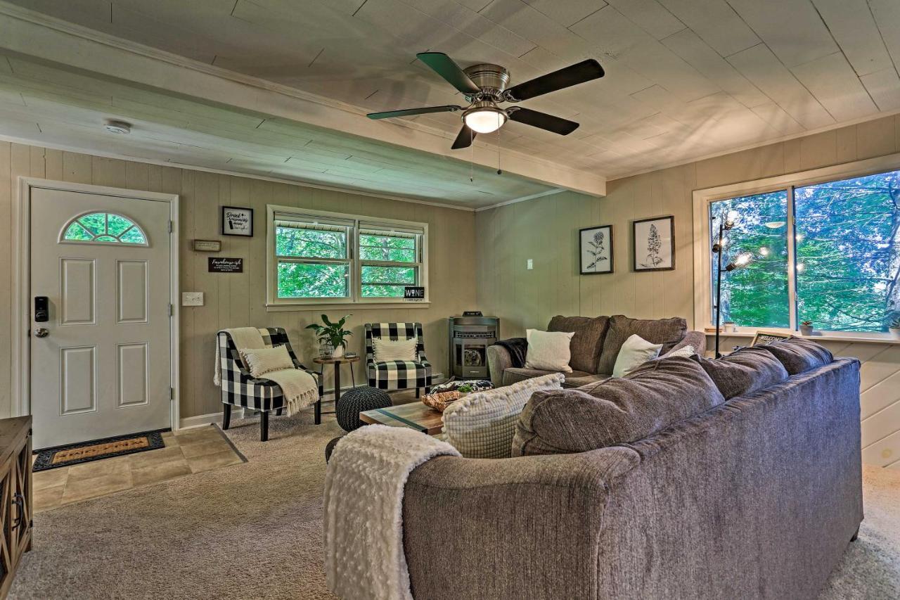 Modern East Stroudsburg Home With Deck And Gas Grill! Bagian luar foto
