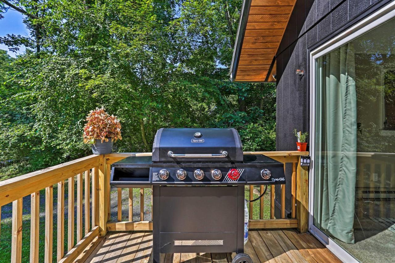 Modern East Stroudsburg Home With Deck And Gas Grill! Bagian luar foto