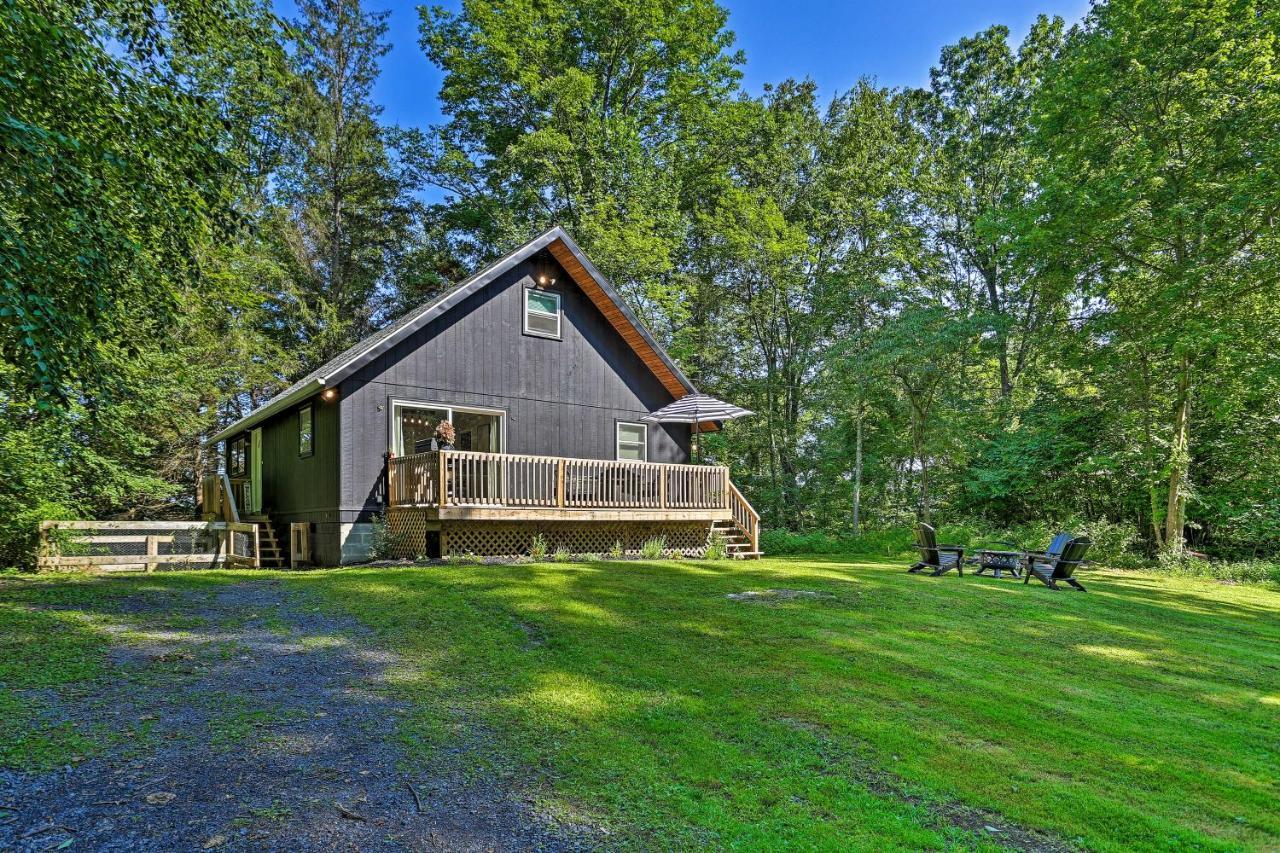 Modern East Stroudsburg Home With Deck And Gas Grill! Bagian luar foto